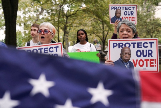 民主黨議員說，如果沒有新的投票權(quán)法，美國選舉工作者很脆弱