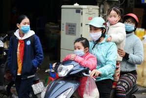 越南在長達一年的疫情大流行關(guān)閉后開始重新開放學(xué)