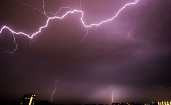 2020年4月29日在美國南部770公里閃電成為有記錄以來最長閃電