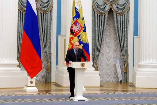 普京在頓巴斯行動，但暗示對烏克蘭有更深層次的設計