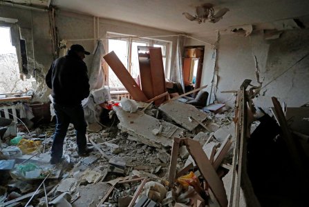 烏克蘭馬里烏波爾的一些居民步行逃離