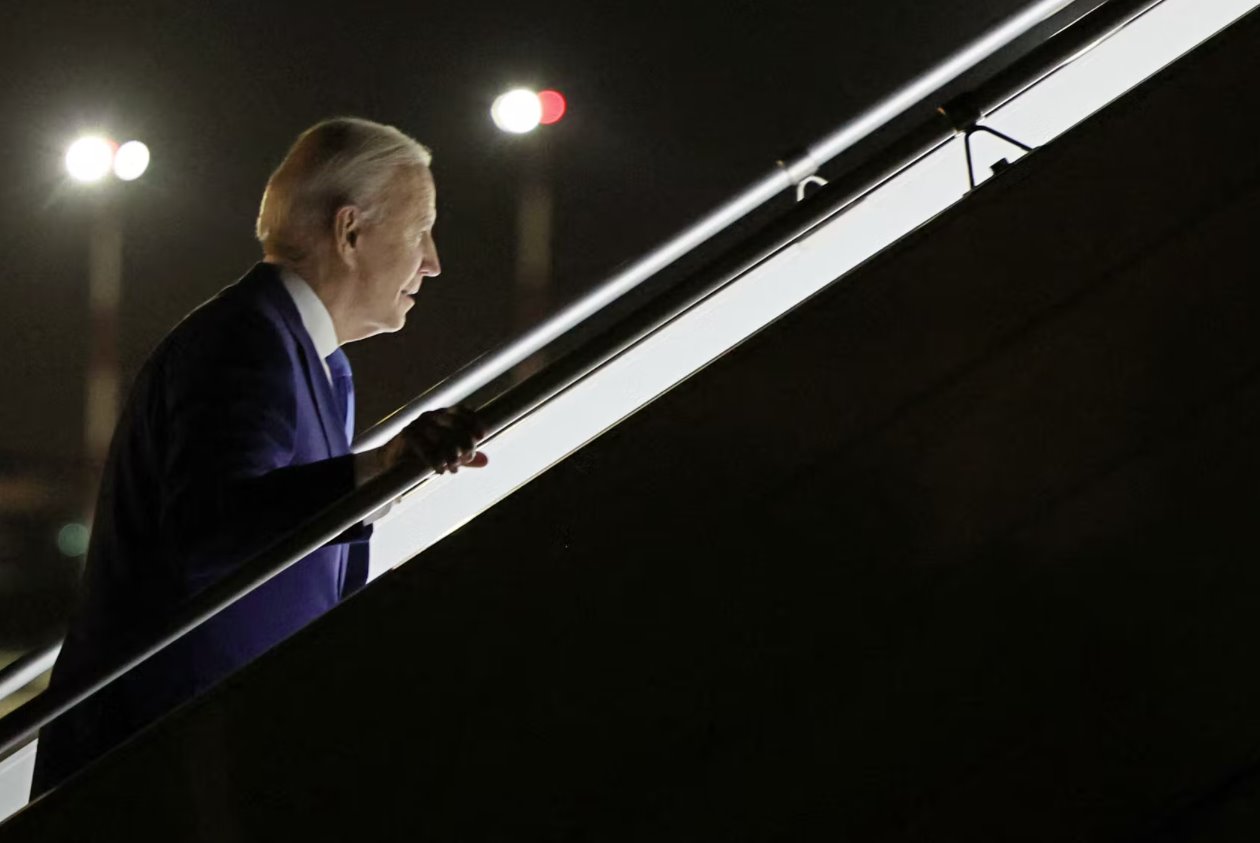 拜登提議對(duì)億萬富翁征收最低稅