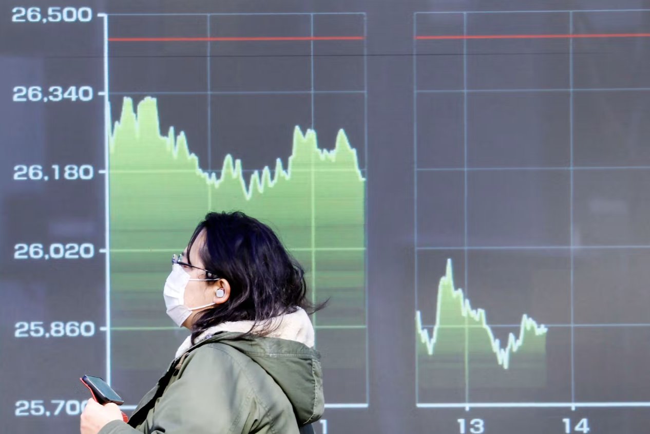 美國(guó)權(quán)衡儲(chǔ)備釋放，亞洲股市緩和油價(jià)下跌。