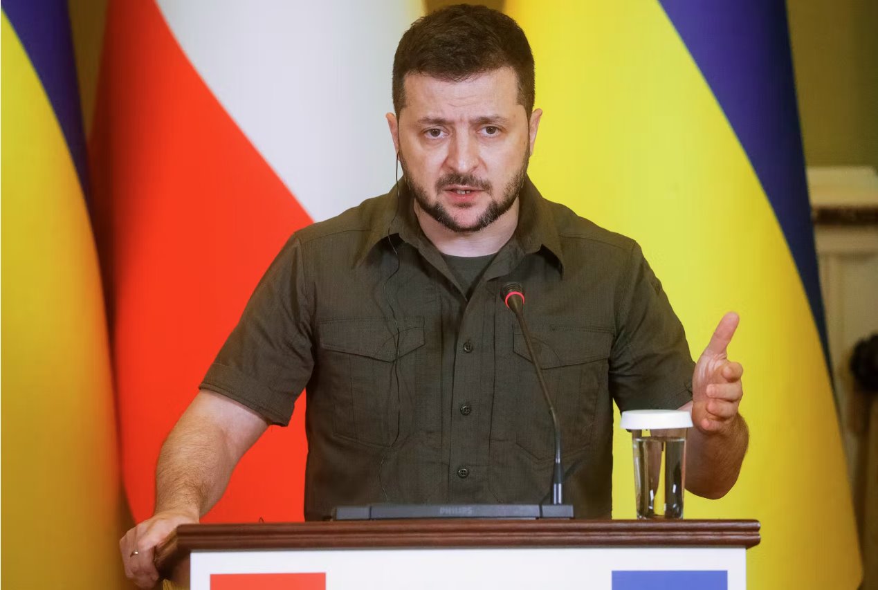 烏克蘭澤連斯基敦促歐盟盡快對(duì)俄羅斯石油和所有銀行實(shí)施制裁