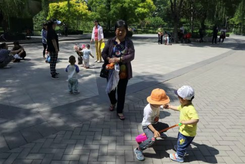 中國(guó)人口預(yù)計(jì)在2025年前開(kāi)始萎縮