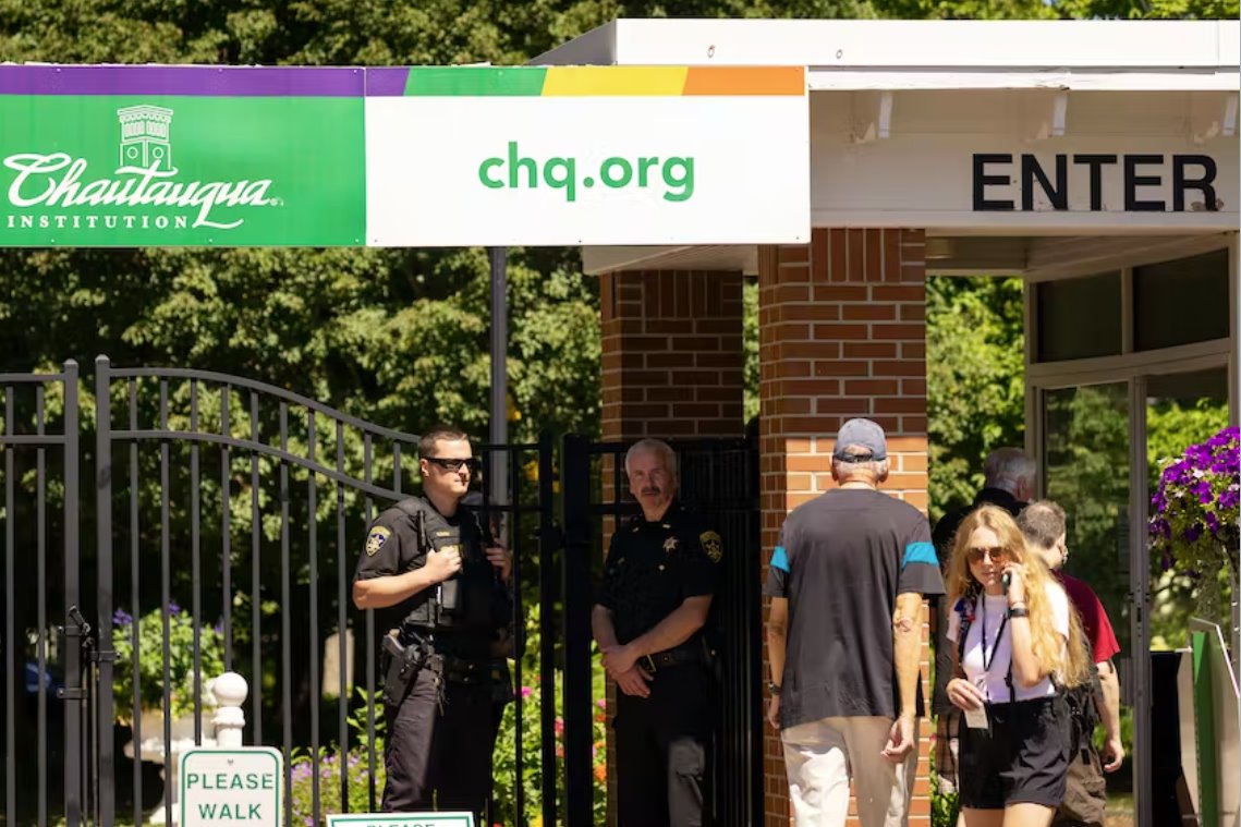 薩爾曼&middot;拉什迪被刺傷可能會失去眼睛