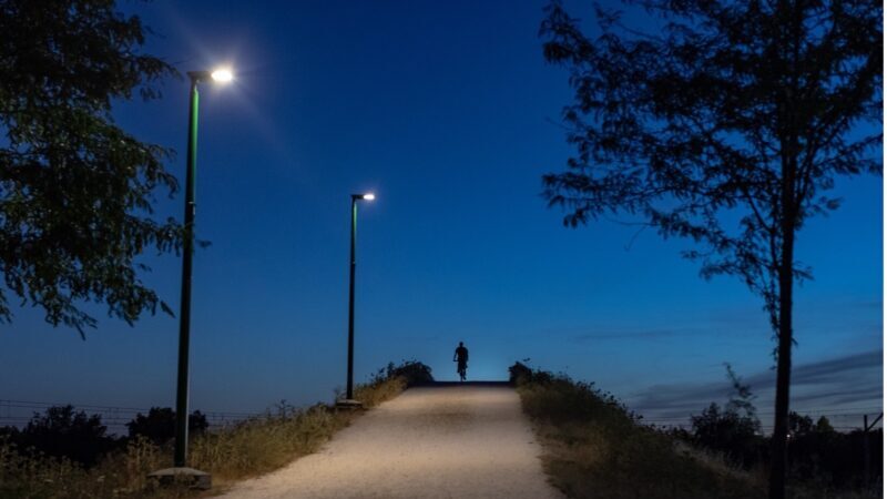 太陽(yáng)能的利用是應(yīng)對(duì)氣候變化的最大措施