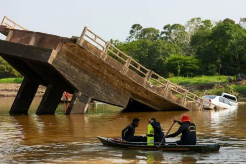 巴西亞馬遜河大橋坍塌 3人死亡15人失蹤