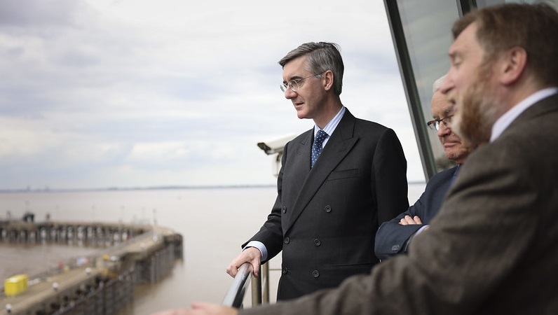 英國讓氣候否認(rèn)者負(fù)責(zé)能源政策