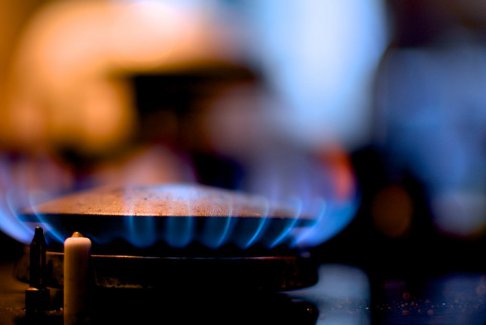 戰(zhàn)爭(zhēng)和氣候變化導(dǎo)致英國(guó)石油和天然氣能源賬單壓垮