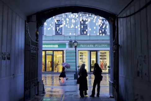 俄羅斯國防部稱不要因?yàn)閼?zhàn)爭而取消新年慶祝活動(dòng)