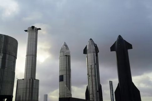 SpaceX將帶企業(yè)家丹尼斯·蒂托乘坐星際飛船繞月飛行