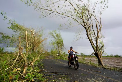 颶風羅斯林帶來的強降雨已導(dǎo)致墨西哥3人死亡