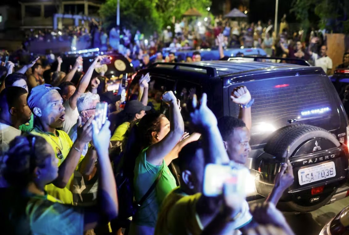 警察與博爾索納羅盟友的對決加劇了巴西選舉暴力的擔(dān)憂