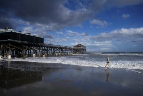 颶風(fēng)妮可在佛羅里達海岸留下了“前所未有的”建筑