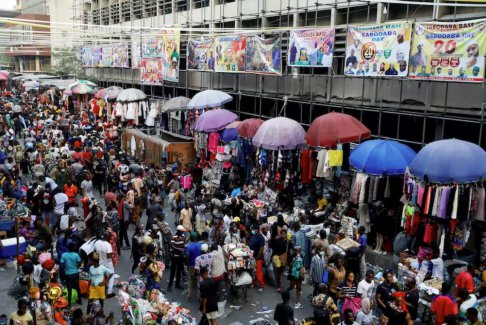 聯(lián)合國宣布世界人口達(dá)到80億 未來資源短缺更加困難