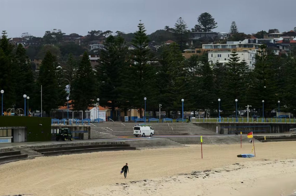 隨著澳大利亞內(nèi)陸城鎮(zhèn)為洪水高峰做好準(zhǔn)備，救援工作全面展開