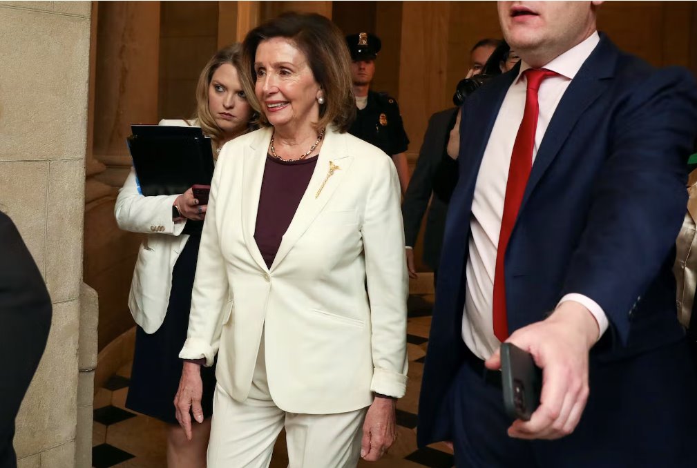 佩洛西表示她不會(huì)尋求連任眾議院民主黨最高職位