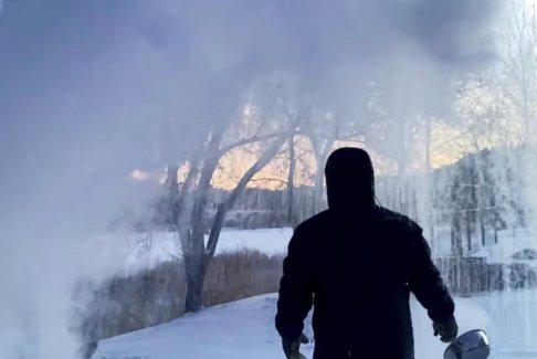 美國“炸彈旋風”逼近 深度凍結(jié)席卷美國