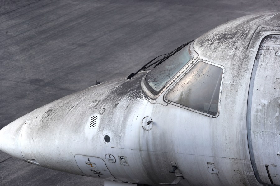 2021年3月23日，危地馬拉富埃戈火山噴發(fā)，火山灰擴(kuò)散到拉奧羅拉國際機(jī)場(chǎng)。