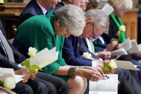 英國住房部長表示 政府應(yīng)對Grenfell火災(zāi)負(fù)一定責(zé)任