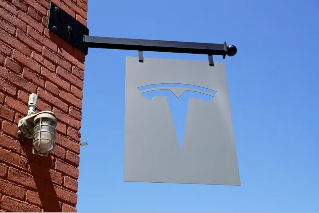 美國對(duì)襲擊北卡羅來納州學(xué)生的特斯拉展開安全調(diào)查