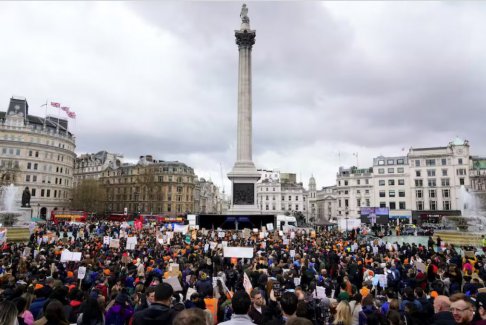 英格蘭初級醫(yī)生計劃舉行更多罷工以爭取更高的薪水