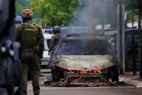 英國、法國、意大利、德國和美國譴責科索沃暴力