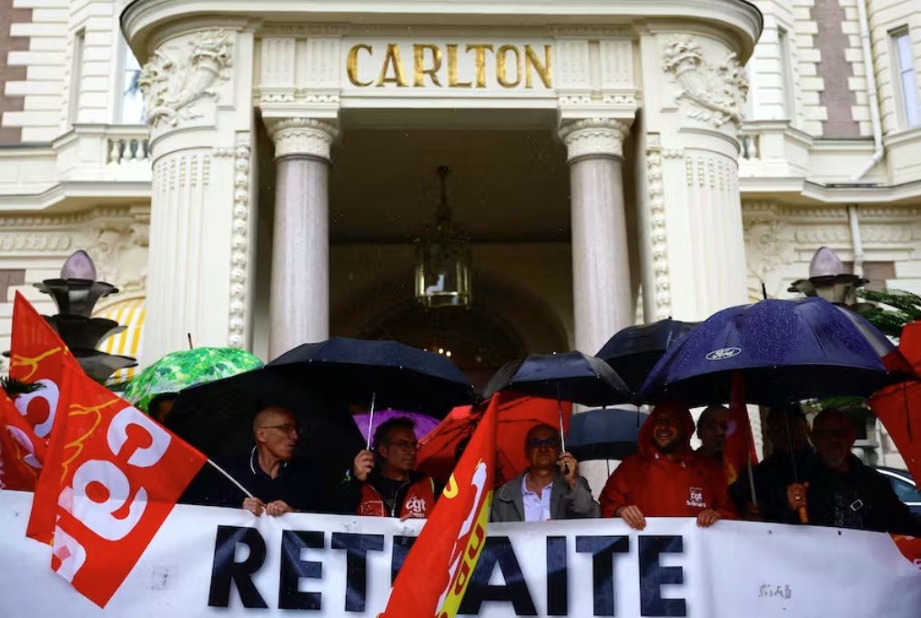 遠(yuǎn)離戛納的魅力 接待人員抗議惡劣的條件