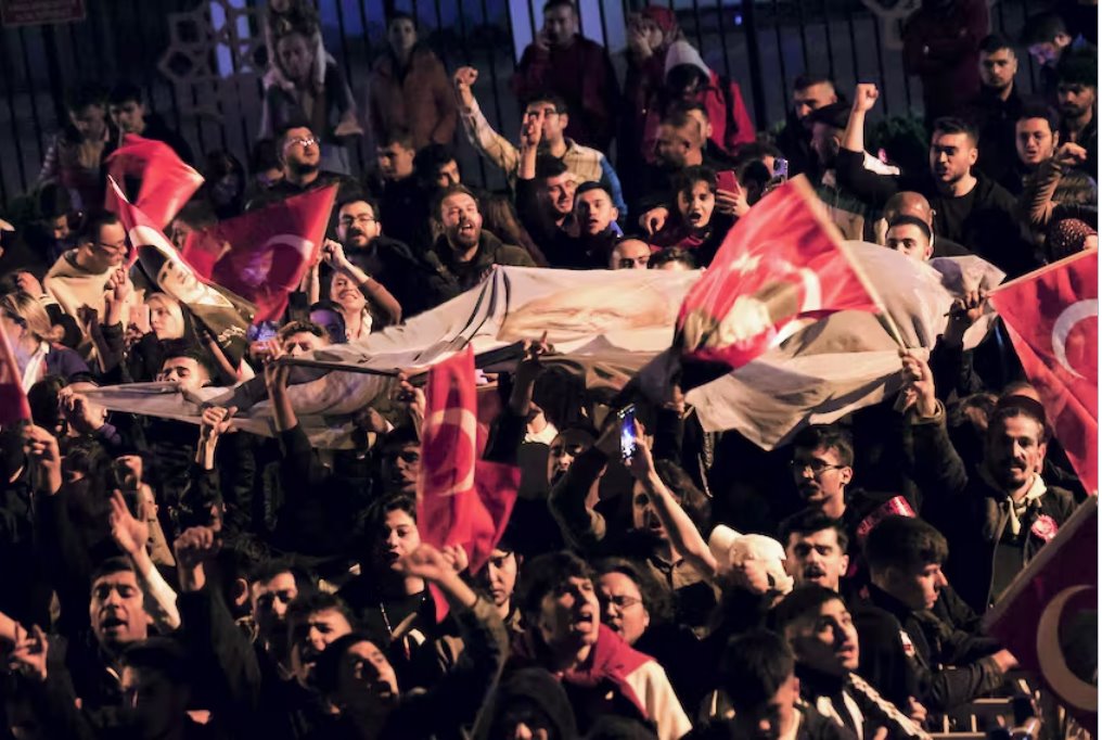 海外土耳其人開始在總統(tǒng)選舉決選中投票