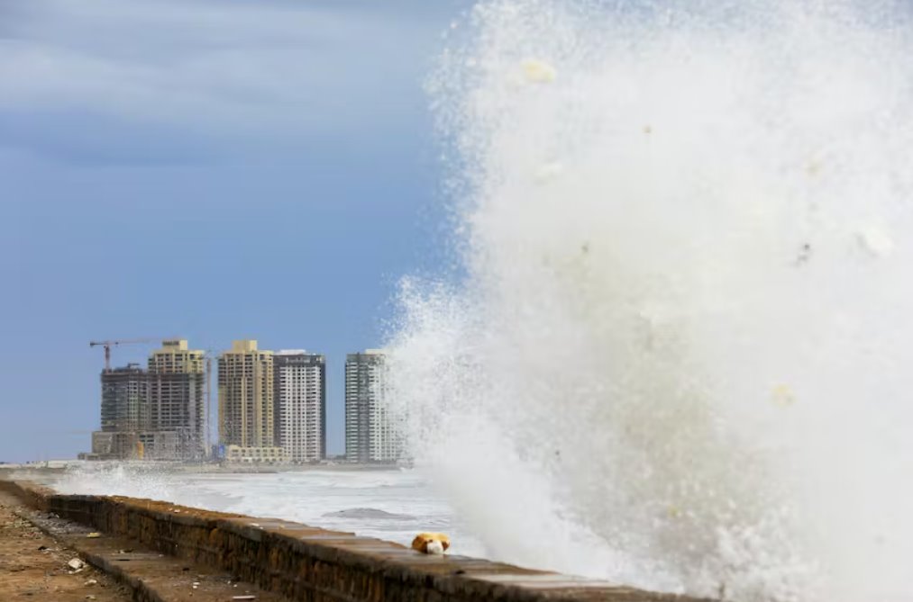 印度、巴基斯坦準備迎接颶風，氣象局警告洪水