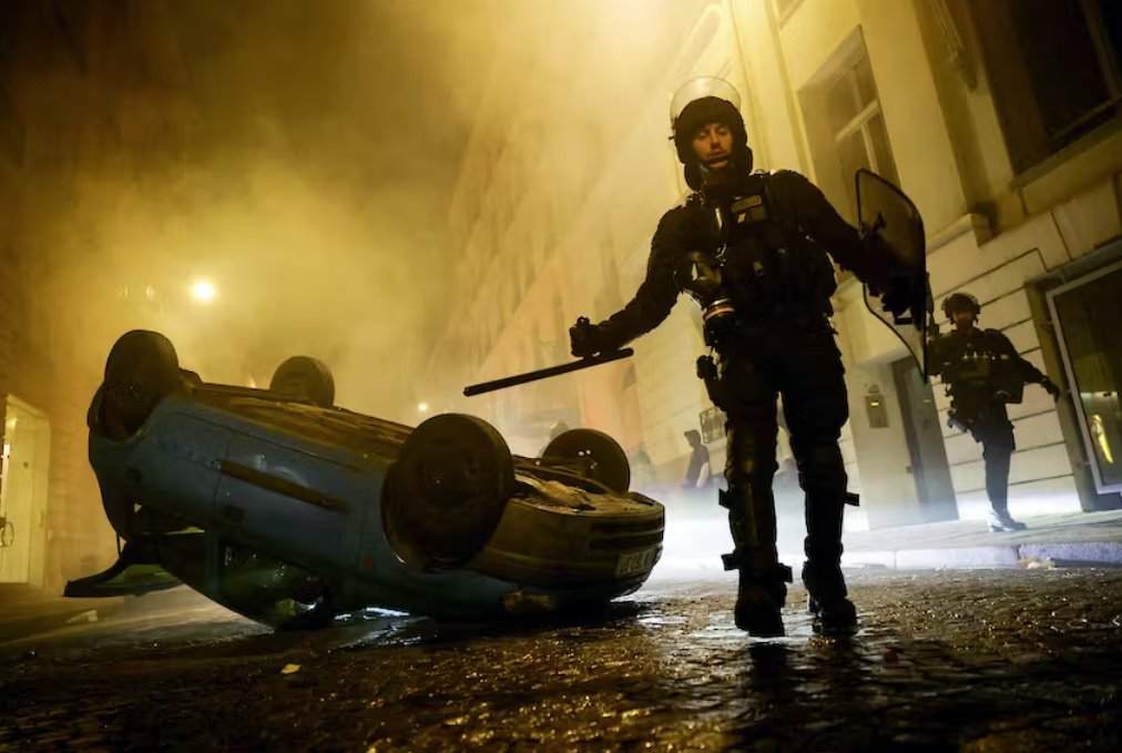 中國(guó)游客在法國(guó)騷亂中受傷 大使館向法國(guó)投訴