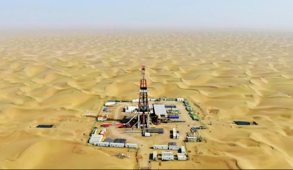 中國(guó)探測(cè)石油天然氣鉆1萬(wàn)米的深井