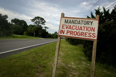 颶風(fēng)伊達(dá)利亞逼近佛羅里達(dá)州 坦帕的一些加油站關(guān)閉