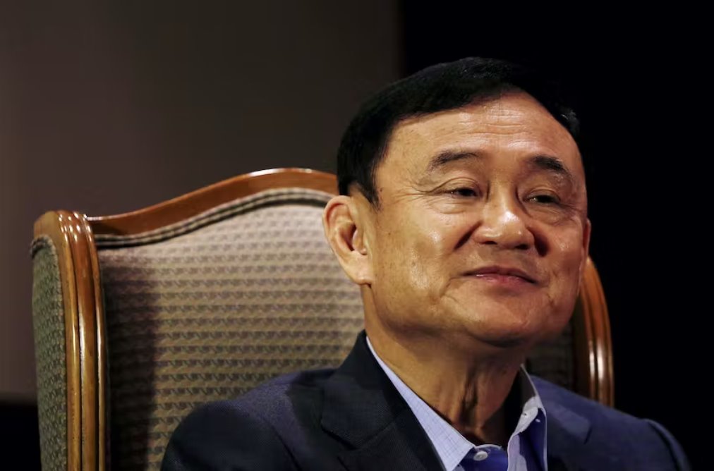 載有泰國流亡前總理的飛機(jī)降落在曼谷