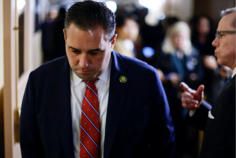 紐約共和黨采取行動(dòng)將喬治·桑托斯驅(qū)逐出國(guó)會(huì)