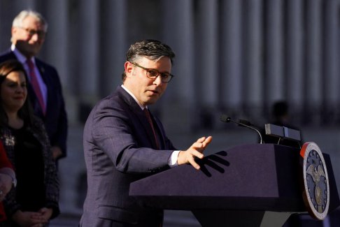 投票避免美國政府關(guān)門：新任眾議院議長面臨重大考