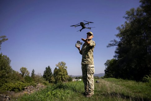 烏克蘭戰(zhàn)爭消耗彈藥庫和西方援助 烏克蘭已不堪重負