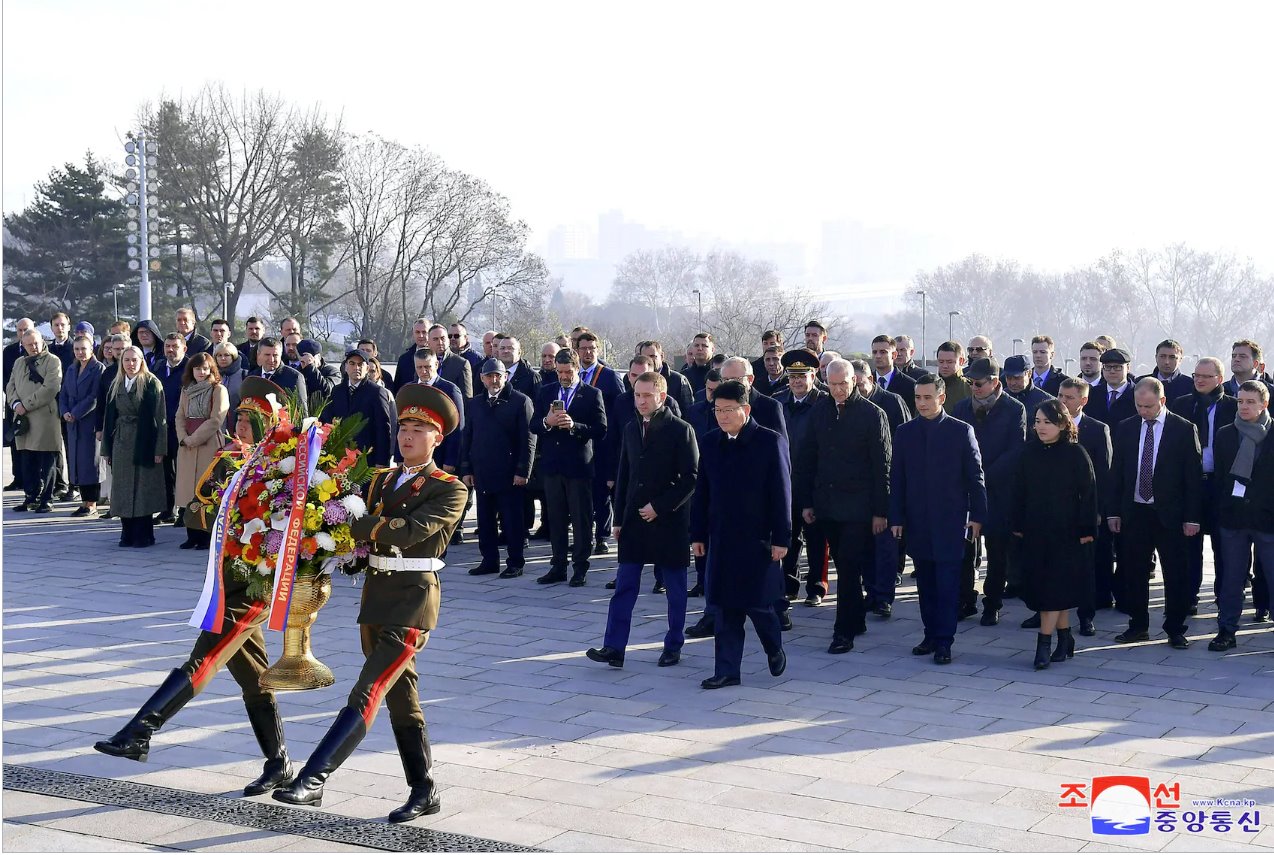 俄羅斯資源部長(zhǎng)在新型導(dǎo)彈開(kāi)發(fā)期間訪問(wèn)朝鮮