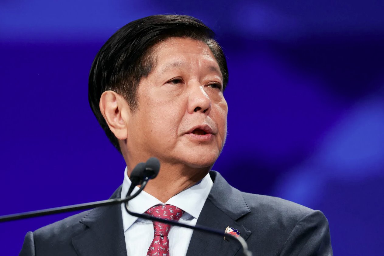 馬科斯于2023年11月15日在舊金山亞太經(jīng)濟(jì)合作組織(APEC)首席執(zhí)行官峰會上發(fā)表講話。