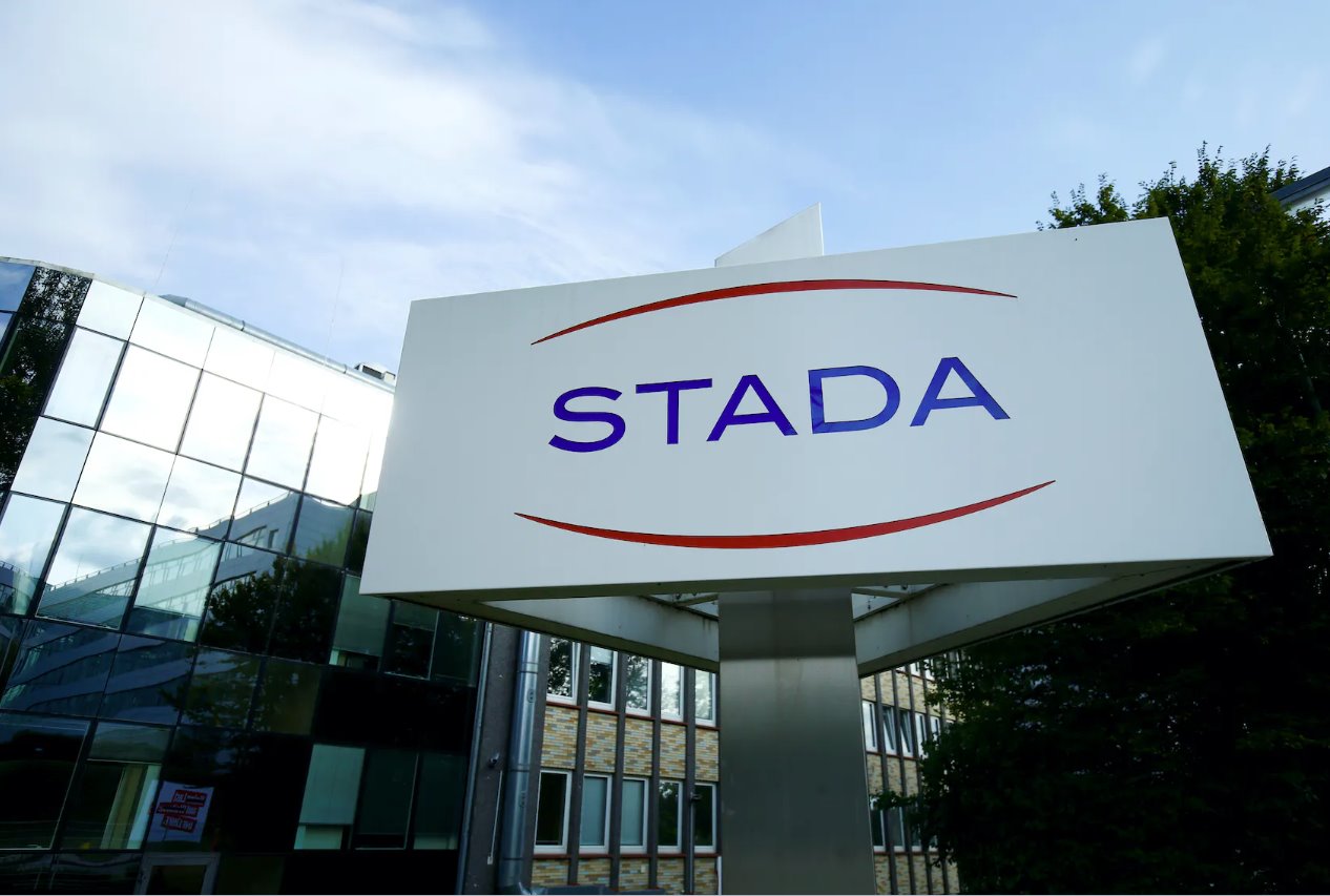 StadaArzneimittelAG的徽標(biāo)拍攝于2017年8月24日在德國(guó)法蘭克福附近巴特菲爾貝爾的總部。