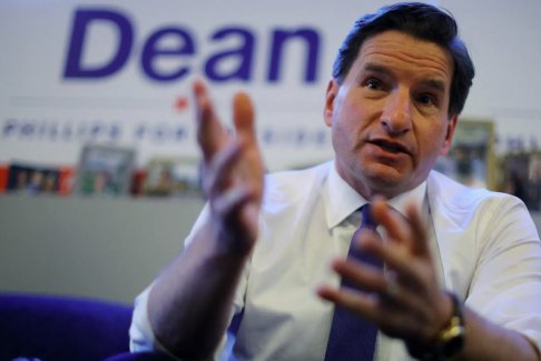 問答：迪恩·菲利普斯表示拜登“可能會(huì)輸給”特朗