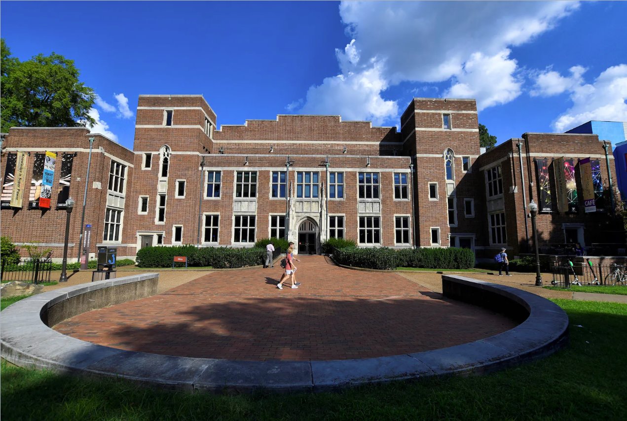 美國(guó)田納西州納什維爾范德比爾特大學(xué)圖書(shū)館，2018年9月18日。