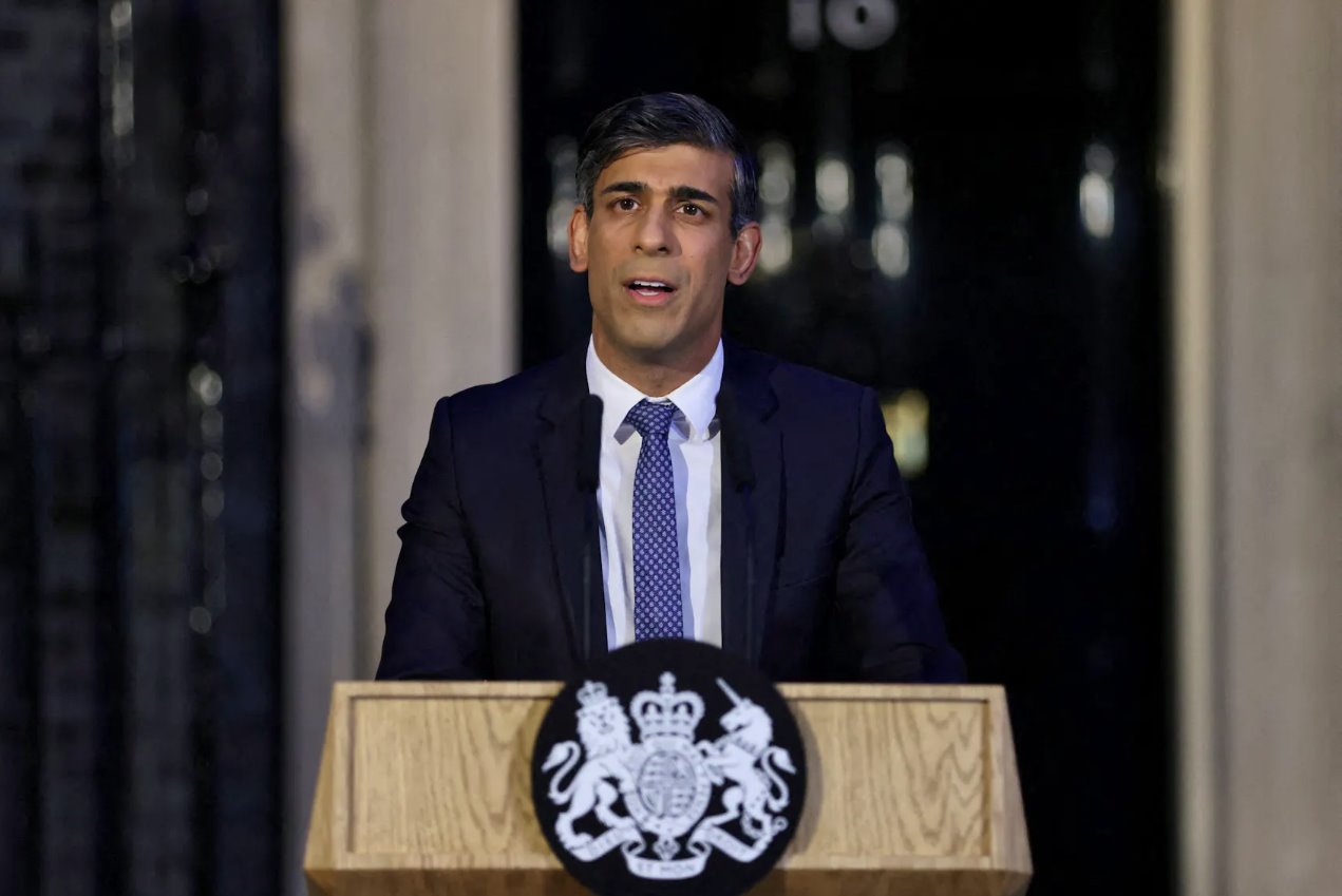 英國(guó)首相里希&middot;蘇納克于2024年3月1日在英國(guó)倫敦唐寧街10號(hào)外發(fā)表講話(huà)。