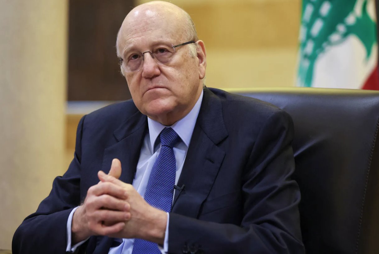 黎巴嫩看守總理納吉布&middot;米卡提于2024年2月29日在黎巴嫩貝魯特市中心政府總部接受路透社采訪。