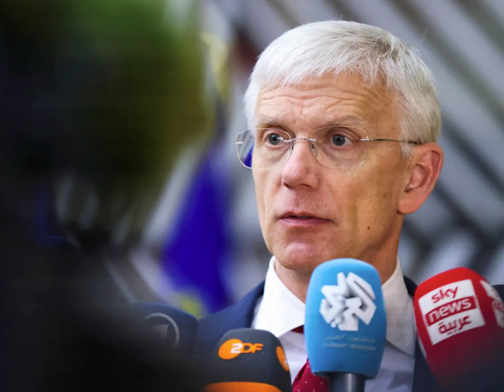 拉脫維亞外交部長(zhǎng)克里斯賈尼斯&middot;卡林斯于2024年3月18日在比利時(shí)布魯塞爾出席歐盟外交部長(zhǎng)會(huì)議時(shí)向媒體發(fā)表講話。