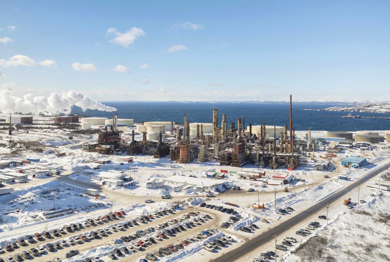 2024年2月20日，BrayaRenewableFuels煉油廠在加拿大紐芬蘭和拉布拉多省ComeByChance生產(chǎn)可再生柴油的講義照片。