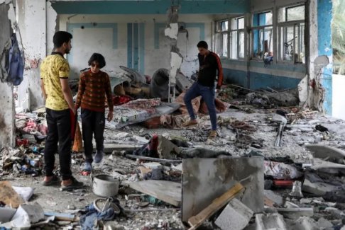 目擊者講述“難以想象”的加沙避難所空襲