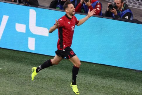 巴伊拉米開場23秒進(jìn)球！打破歐洲杯歷史最快進(jìn)球紀(jì)