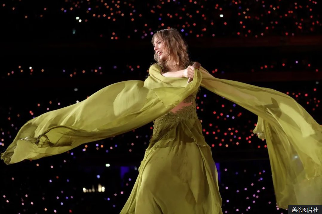 泰勒&middot;斯威夫特最后一場演出于周一晚上在法國里昂遭遇大雨天氣。